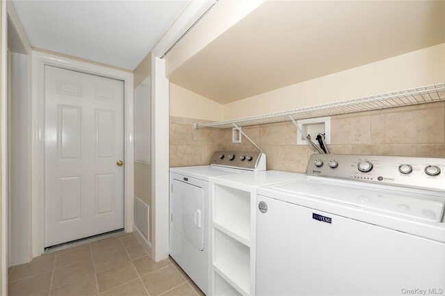 Building Photo - 16 Grand Blvd