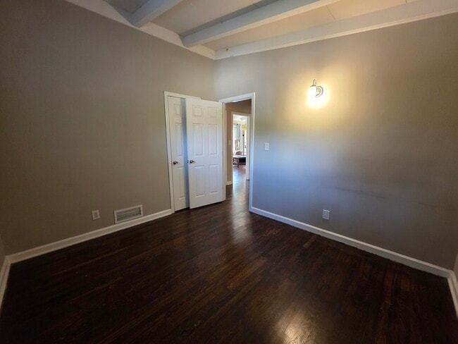 Building Photo - 3659 Ashwood Dr SE