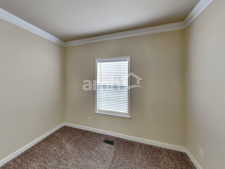 Building Photo - 2087 Lequire Ln