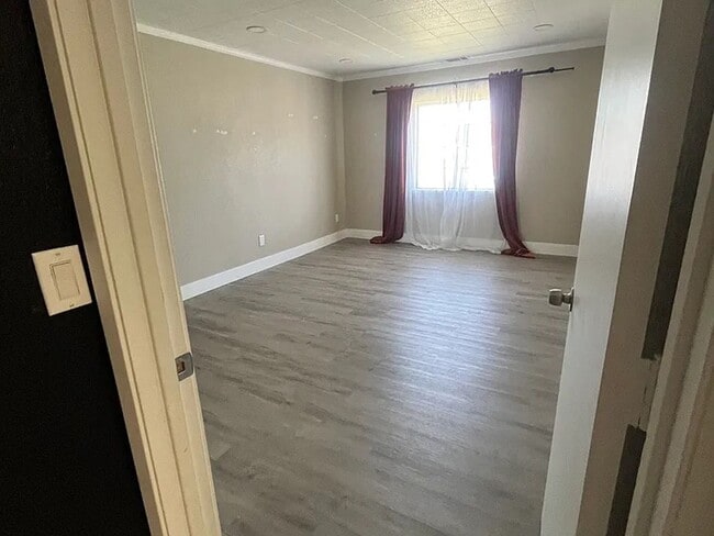 Building Photo - Private 2 Bedroom ADU with Fenced Yard