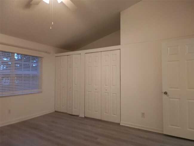 Building Photo - 2877 Belmont Ln