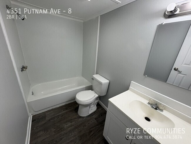 Building Photo - 4351 Putnam Ave