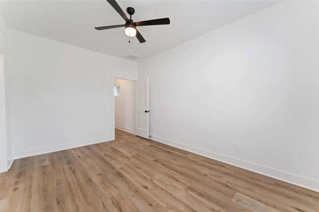 Building Photo - 8023 Cora St