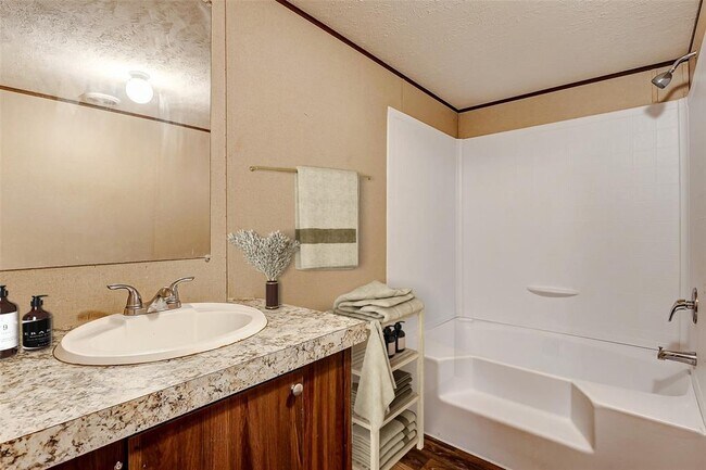 Building Photo - 10757 Doe Hill Dr