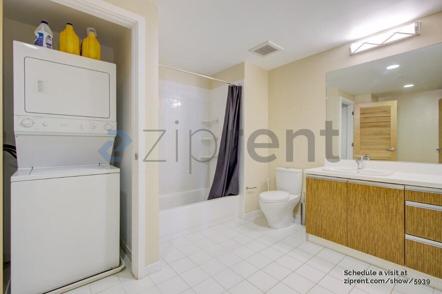 Building Photo - 5800 3rd St