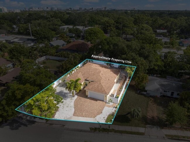 Building Photo - 2339 Datura St