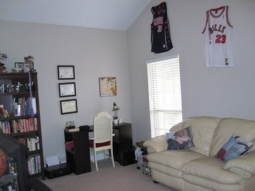 Building Photo - Great South Crestview Location