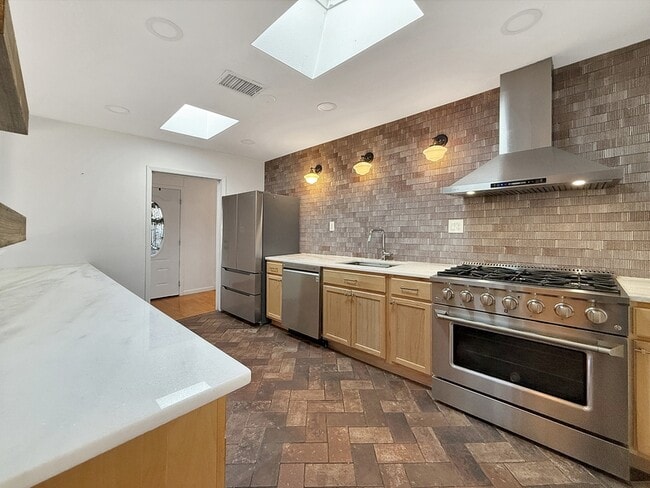 Building Photo - 4517 S Hesperides St