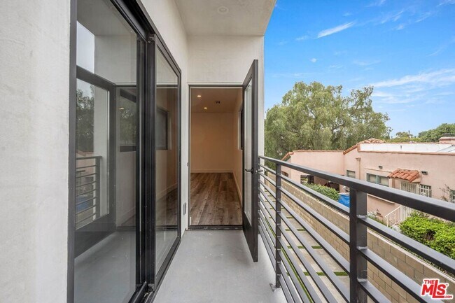 Building Photo - 1290 1/2 South Sherbourne Drive Apt #1920, Los Angeles, CA 90034 - 5 BR 4 BA house