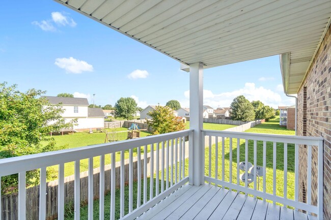 Building Photo - Renovated Two Bedroom Outside Gate 1!