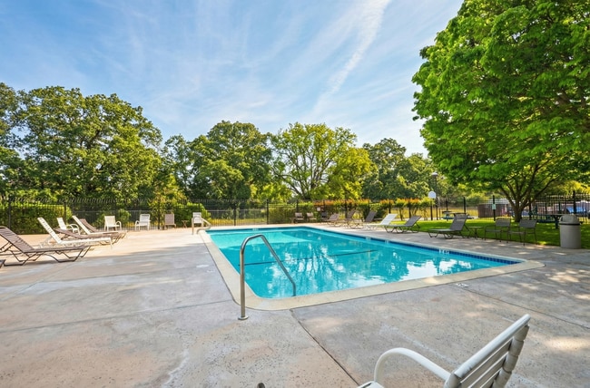 Building Photo - Pleasanton 2BD Townhouse w/ Granite Kitchen, Plank Floors, Community Amenities & Top Schools