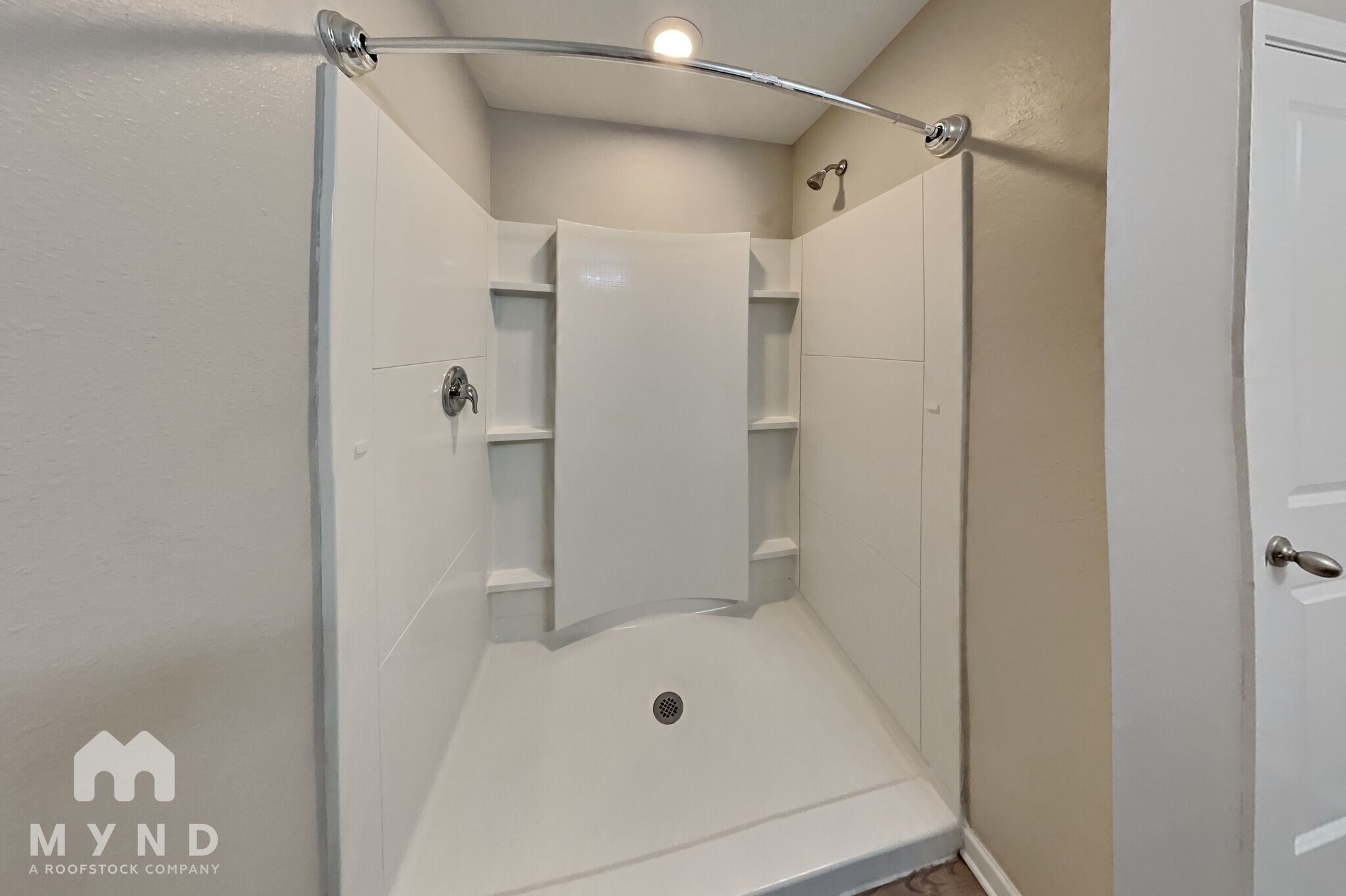 Building Photo - 752 Henley Ct