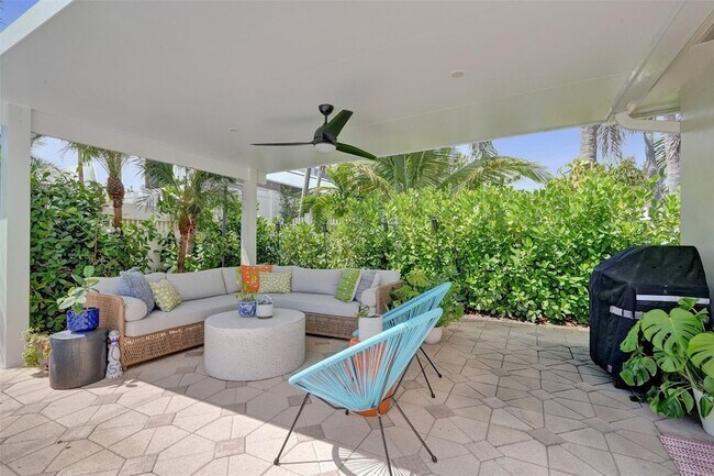 Building Photo - 3206 Robbins Rd