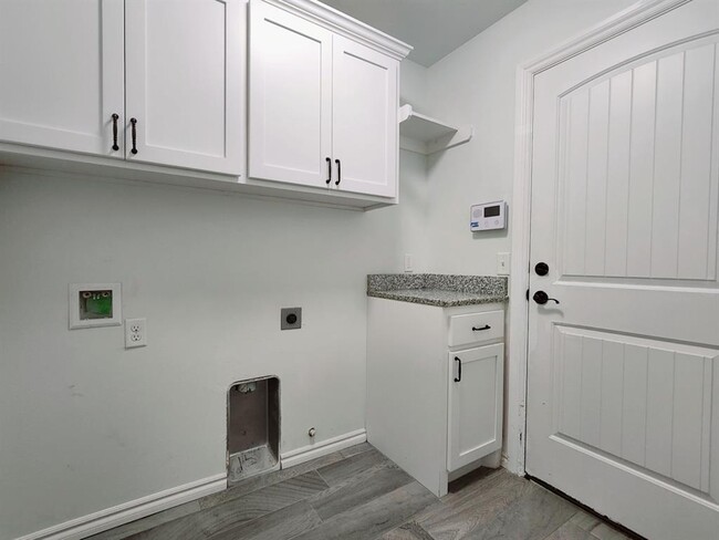 Building Photo - 2400 Frisco Way