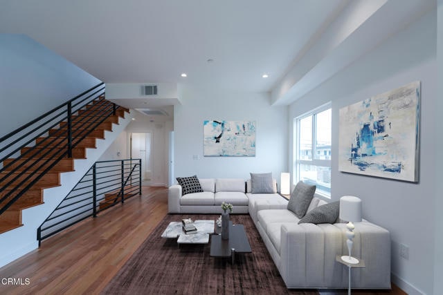 Building Photo - 519 N Avenue 50