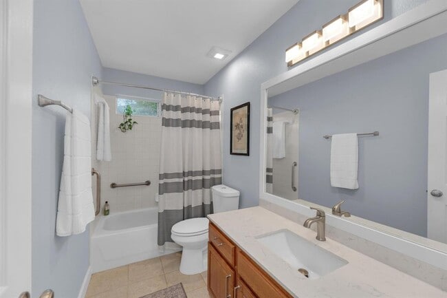 Building Photo - 1410 Sherry Dr