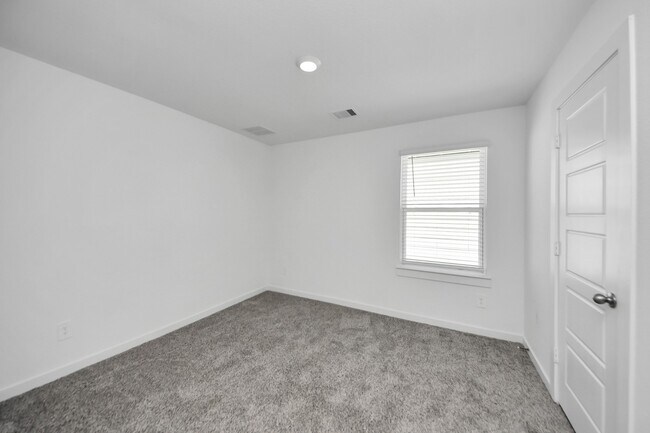 Building Photo - 12326 Basilwood Dr