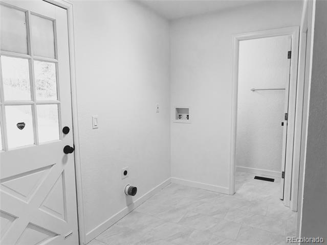 Building Photo - 5927 S Yates Ct
