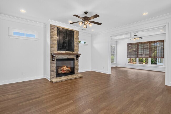 Building Photo - 1081 Carriage Ridge Dr