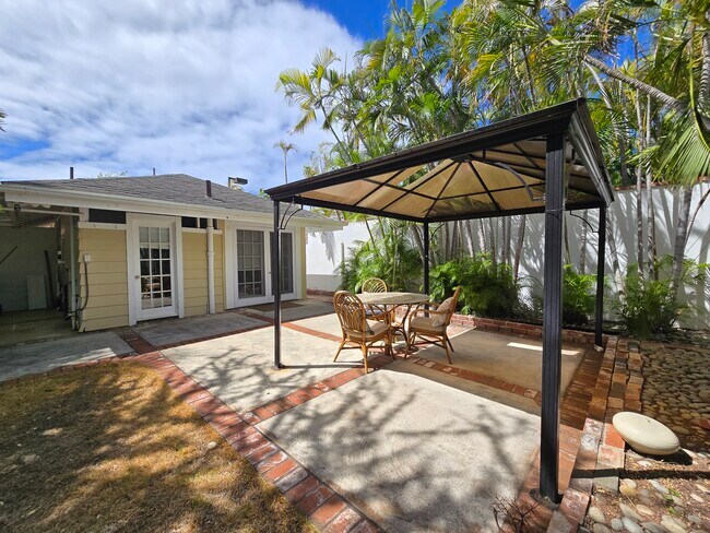 Building Photo - 4526 Aukai Ave