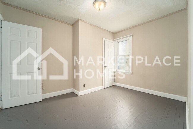 Building Photo - 9692 Outer Dr E