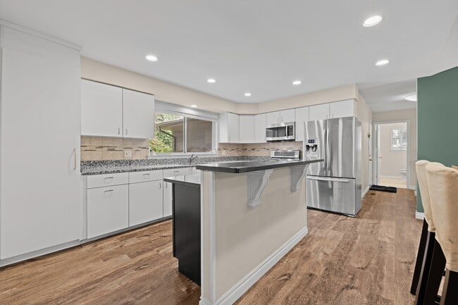 Building Photo - 4899 Wye Oak Rd