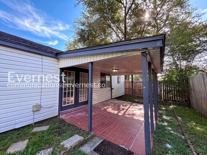 Building Photo - 1379 Dell Dale St