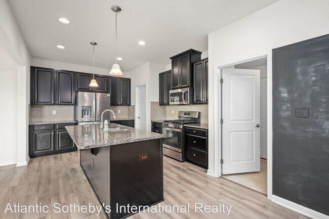 Building Photo - 4 br, 2.5 bath House - 359 Spring Hill Place