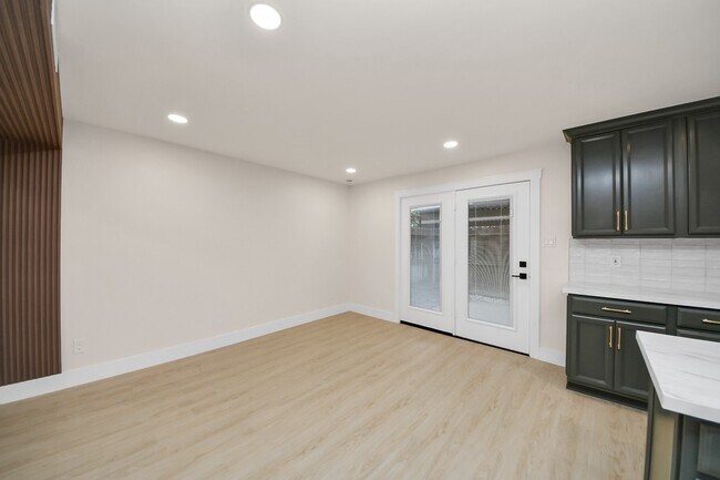 Building Photo - 14647 Perthshire Rd