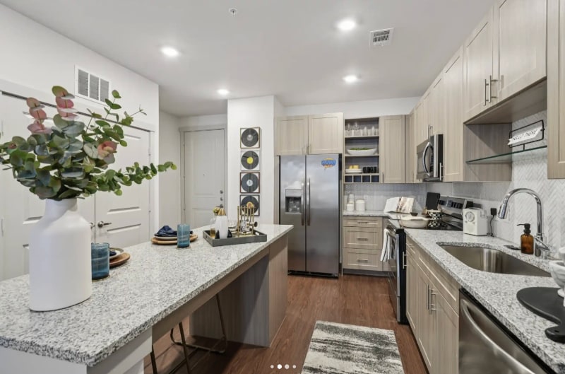 Building Photo - 2100 E Vickery Blvd