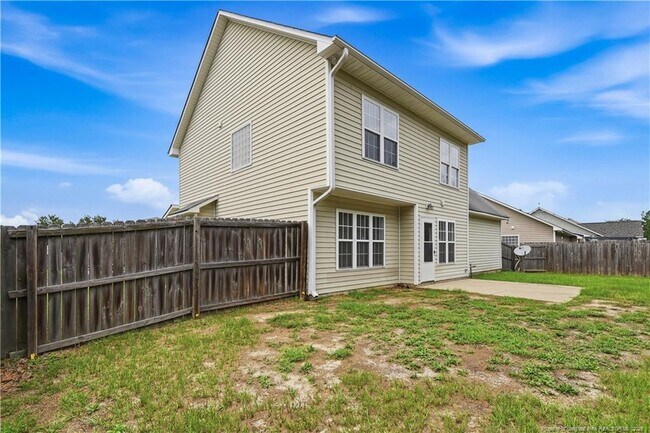 Building Photo - 2305 Gray Goose Loop