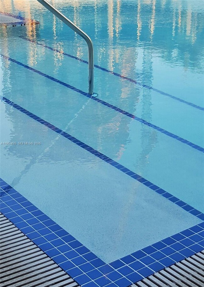 Building Photo - 14951 Royal Oaks Ln