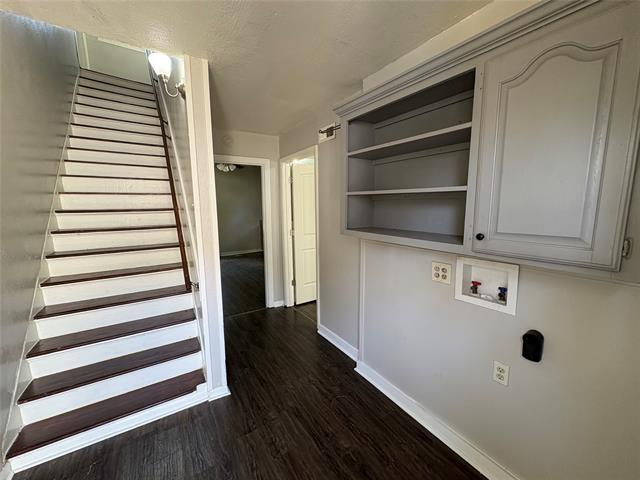 Building Photo - 715 W Day St