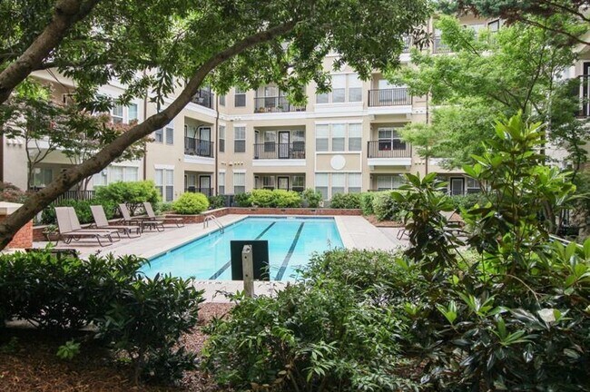 Building Photo - 1850 Cotillion Dr