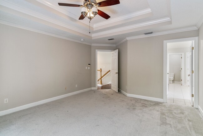 Building Photo - 206 2nd St