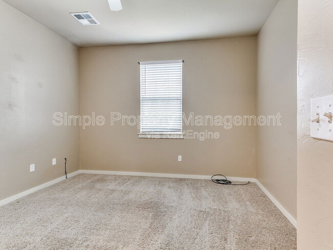 Building Photo - 2874 Muzzy St