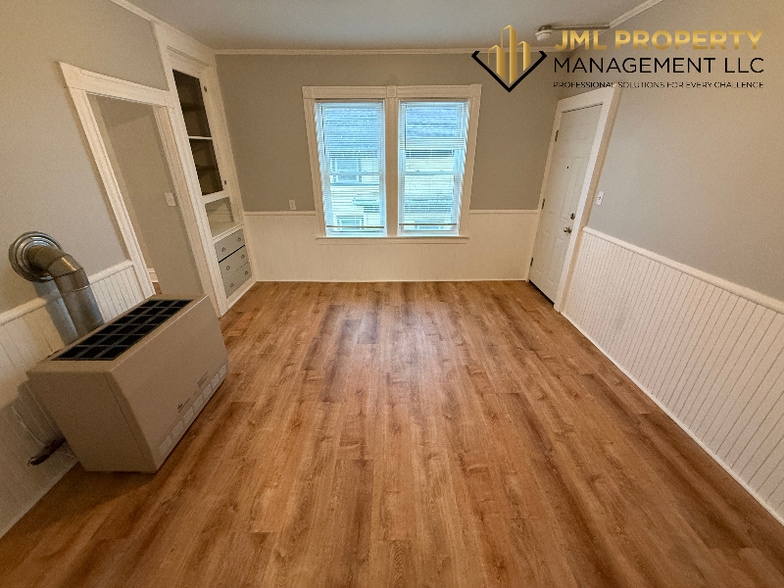 Building Photo - 117 Irving St