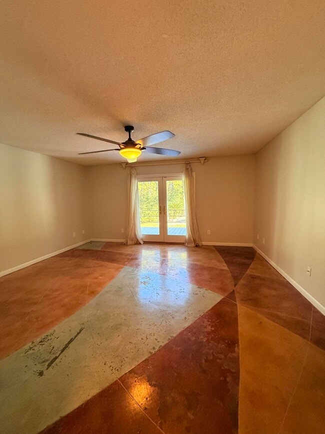 Building Photo - 255 Ridge Lake Rd