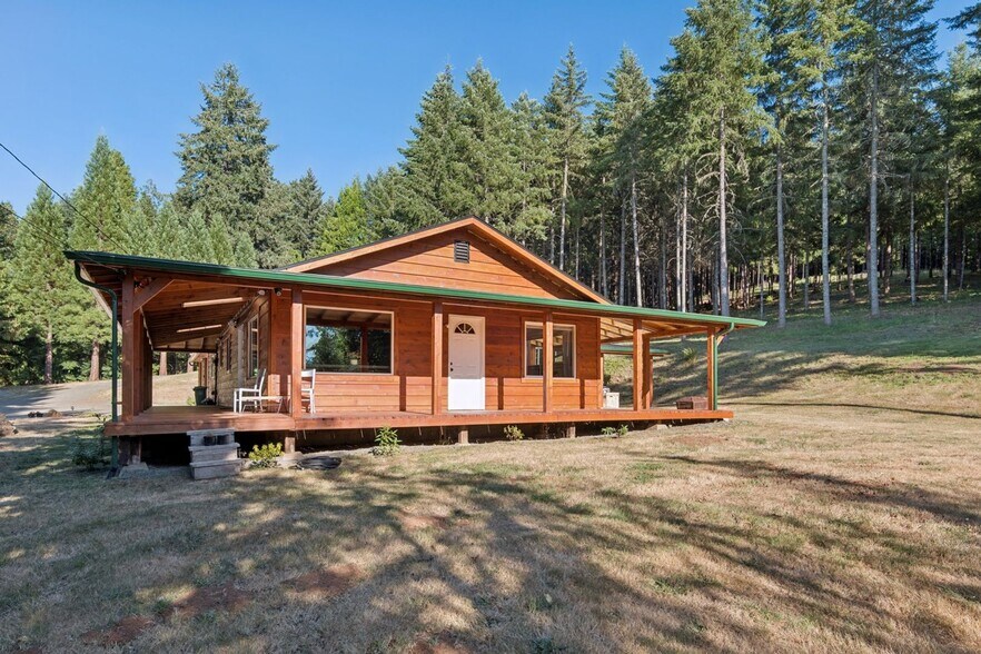 Building Photo - 2011 Pleasant View Dr