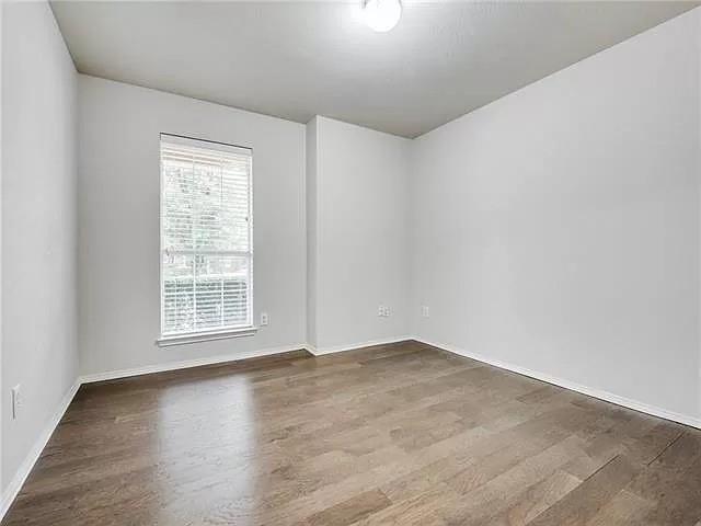 Building Photo - 10420 Matador Dr