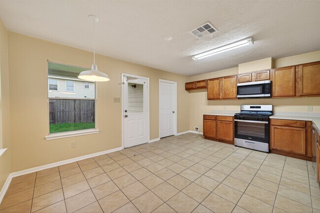 Building Photo - 19538 Billineys Park Dr