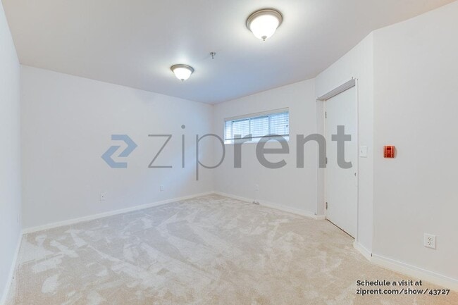 Building Photo - 11570 Stone Ave N