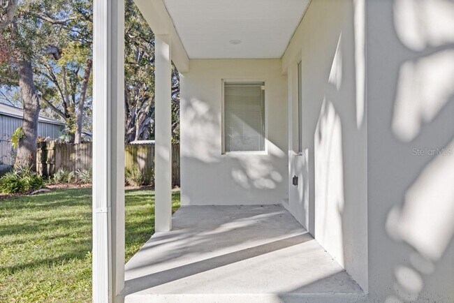 Building Photo - 4206 N Manhattan Ave