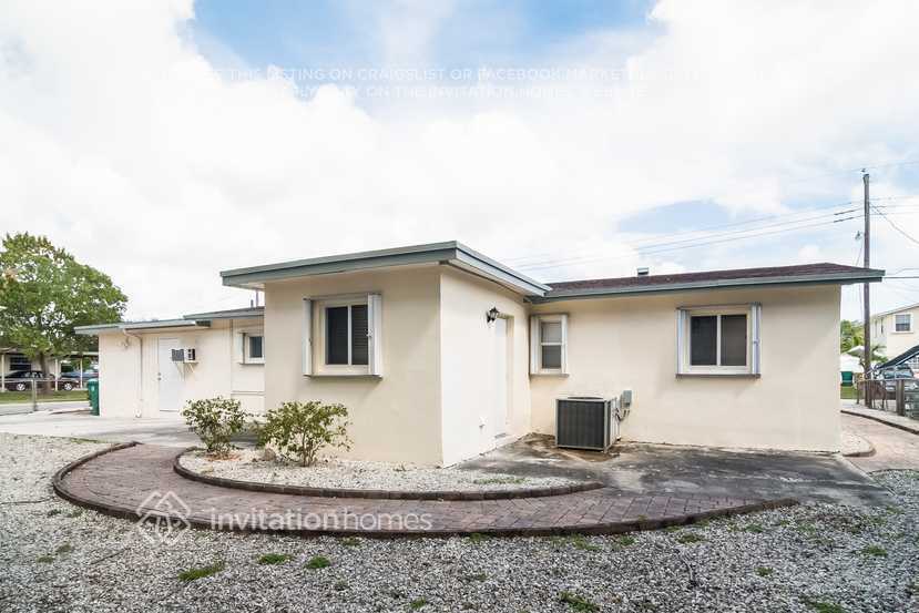 Building Photo - 5811 SW 54th Terrace