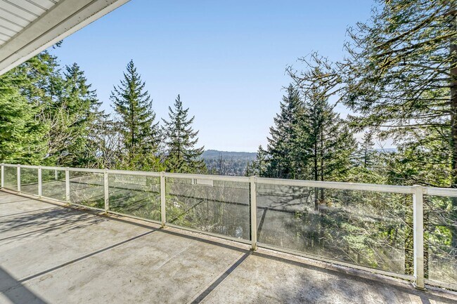 Building Photo - Updated Mid-Century 4BR / 2.5BA Daylight Ranch w/ Panoramic Views, Double Decks, A/C + 2-Car Garage