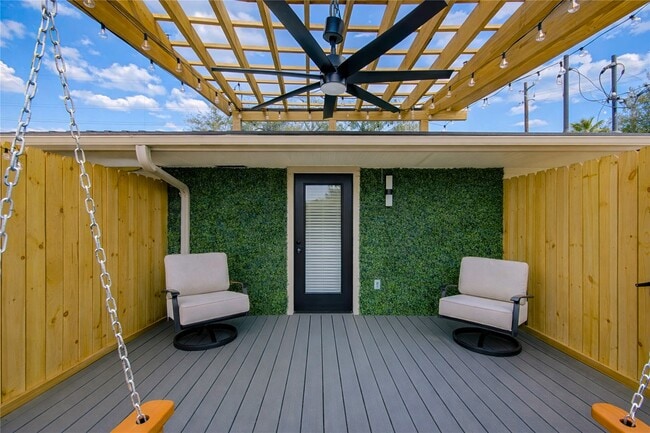 Building Photo - 3201 Westridge St