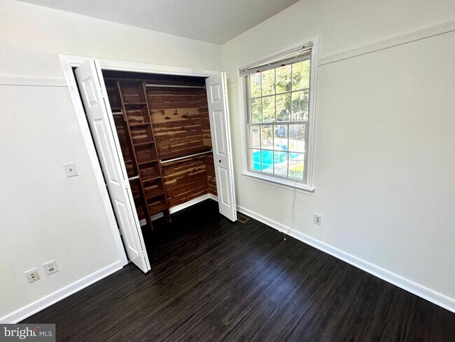Building Photo - 1326 Aquia Dr