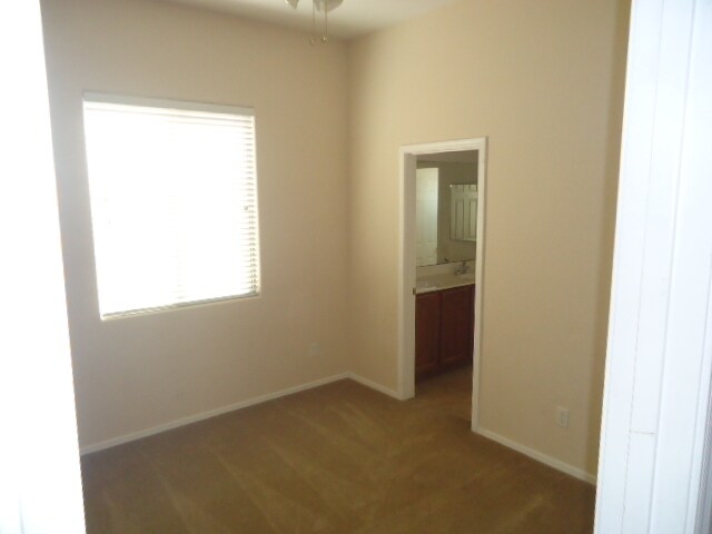 Building Photo - Great 4/3 house for rent in gated community in Cave Creek.