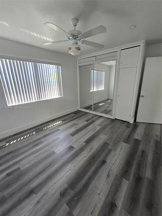 Building Photo - 6421 Allen St