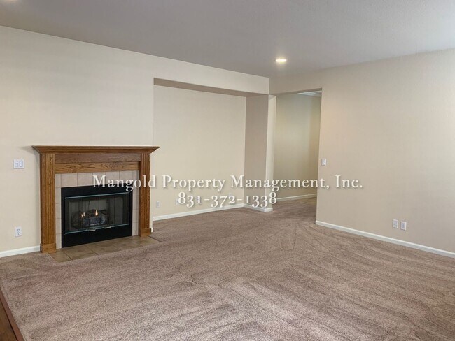 Building Photo - Beautiful 2-Bed, 2-Bath Home with Modern K...